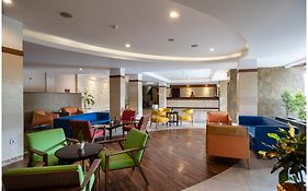 D'Nusa Beach Club And Resort